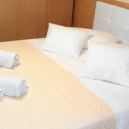 Appartement With 2 In Bol, With Wonderful Sea View, Enclosed Garde *