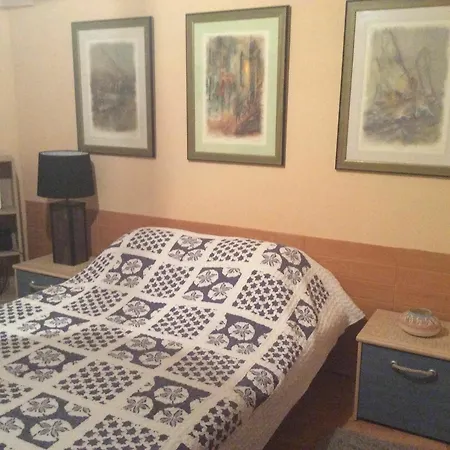 Appartement With 2 In Bol, With Wonderful Sea View, Enclosed Garde